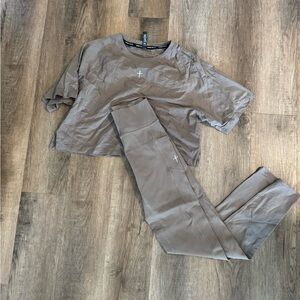 Three Nails Taupe Leggings and Top Set